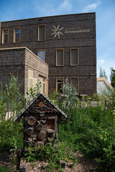 
      
        PhotoDepartment-5135 gebouw zijkant.jpg
      
    
