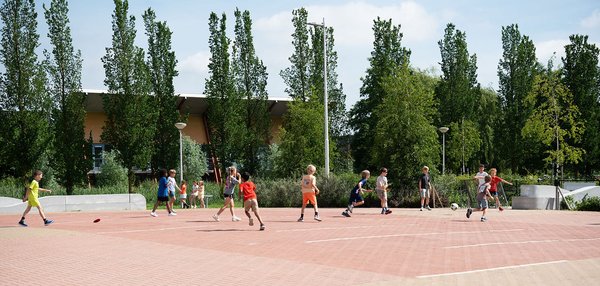 
      
        PhotoDepartment-5430 voetbal.jpg
      
    